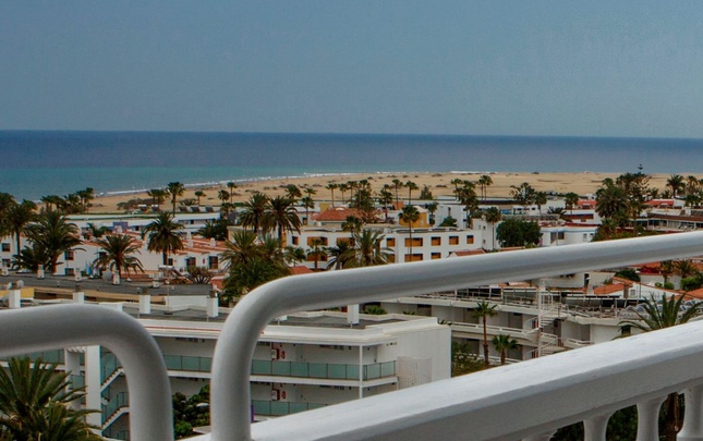 Apartamento con balcón planta 9: las mejores vistas de Playa del Inglés